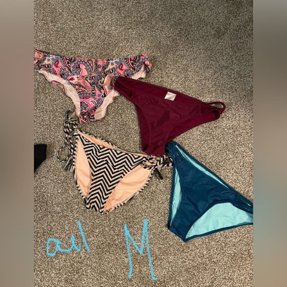 Bikini bundle - Picture 4 of 5